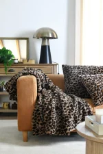 Pernă decorativă Fauves 45X45 cm, culoare cappuccino, 100% poliester - imagine 4